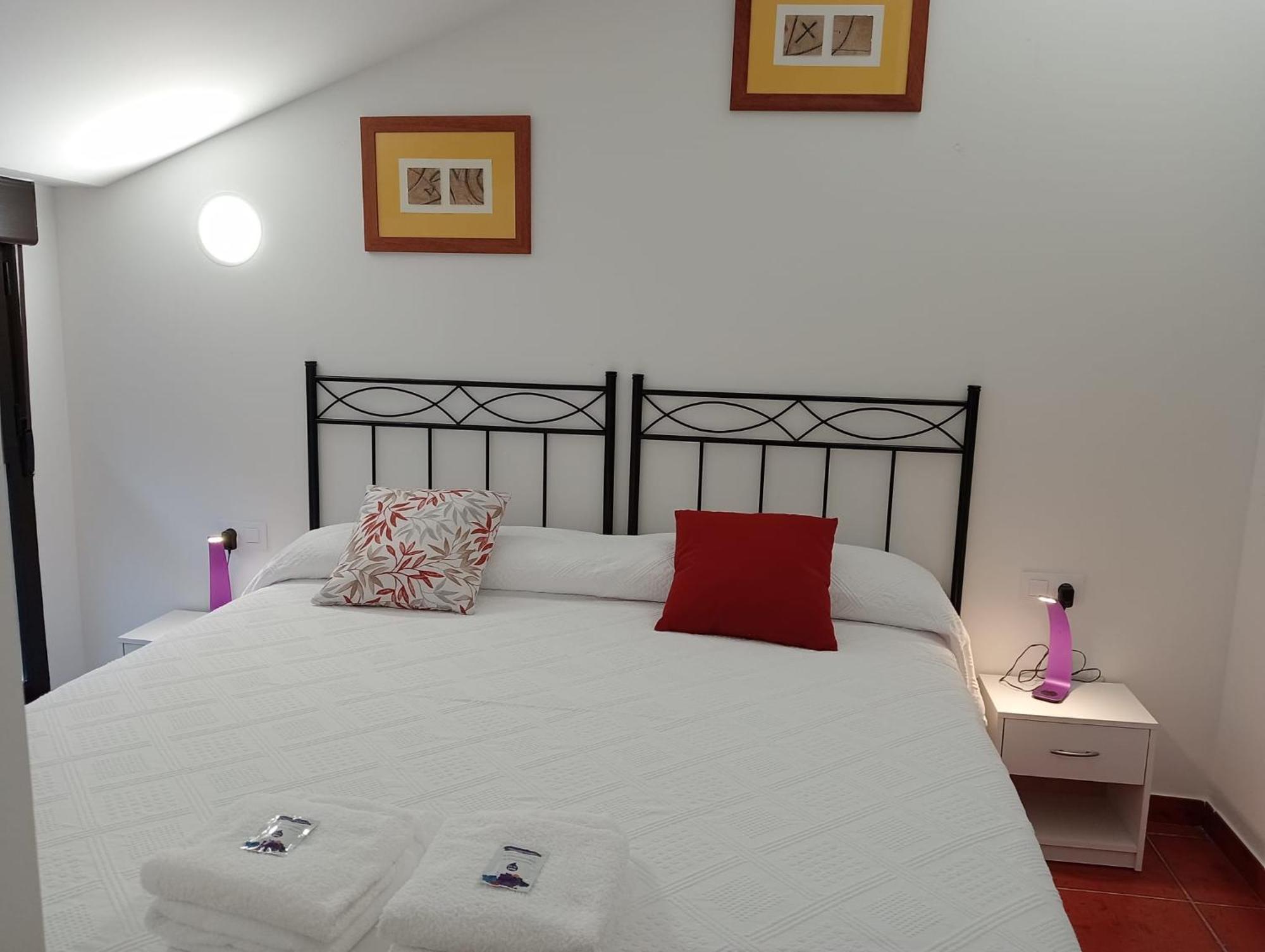 Apartamentos La Piedra En Pleno Centro Historico Con Dos Dormitorios Y Dos Banos Nájera Exteriör bild