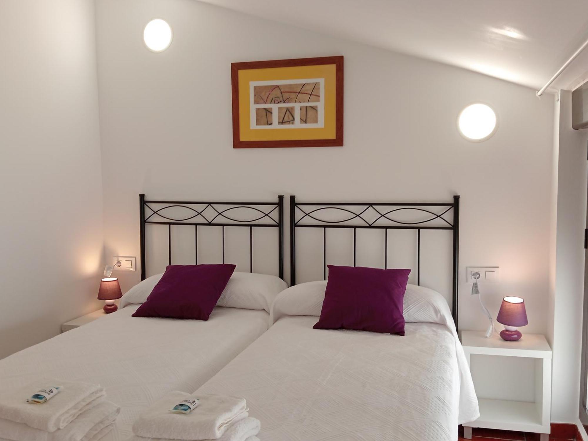 Apartamentos La Piedra En Pleno Centro Historico Con Dos Dormitorios Y Dos Banos Nájera Exteriör bild