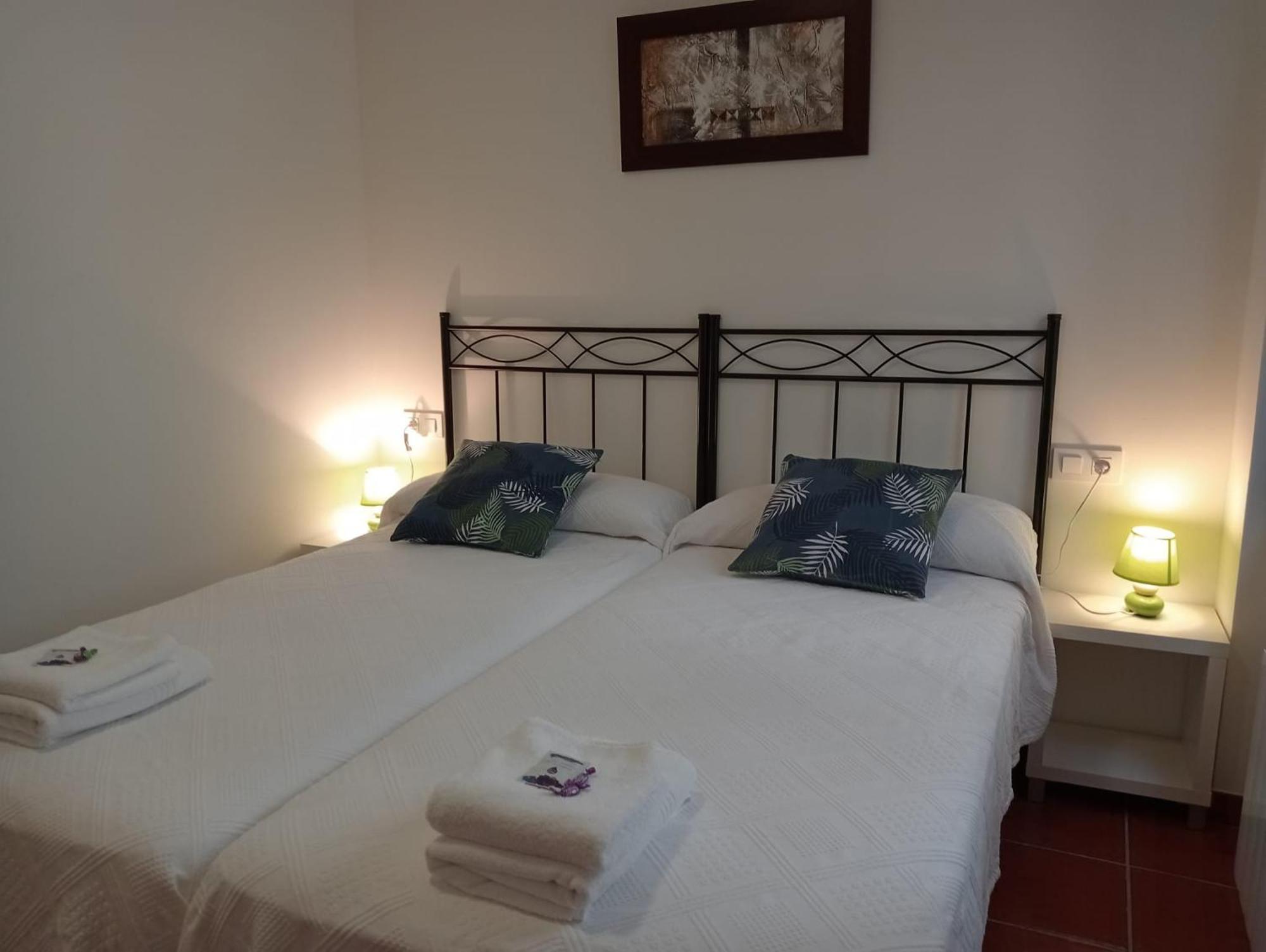 Apartamentos La Piedra En Pleno Centro Historico Con Dos Dormitorios Y Dos Banos Nájera Exteriör bild