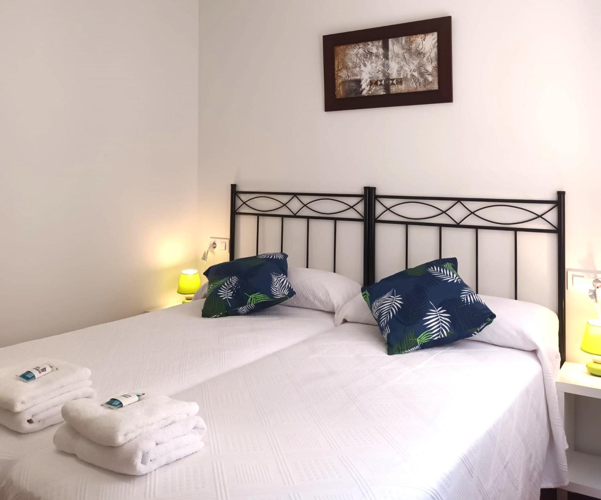 Apartamentos La Piedra En Pleno Centro Historico Con Dos Dormitorios Y Dos Banos Nájera Exteriör bild